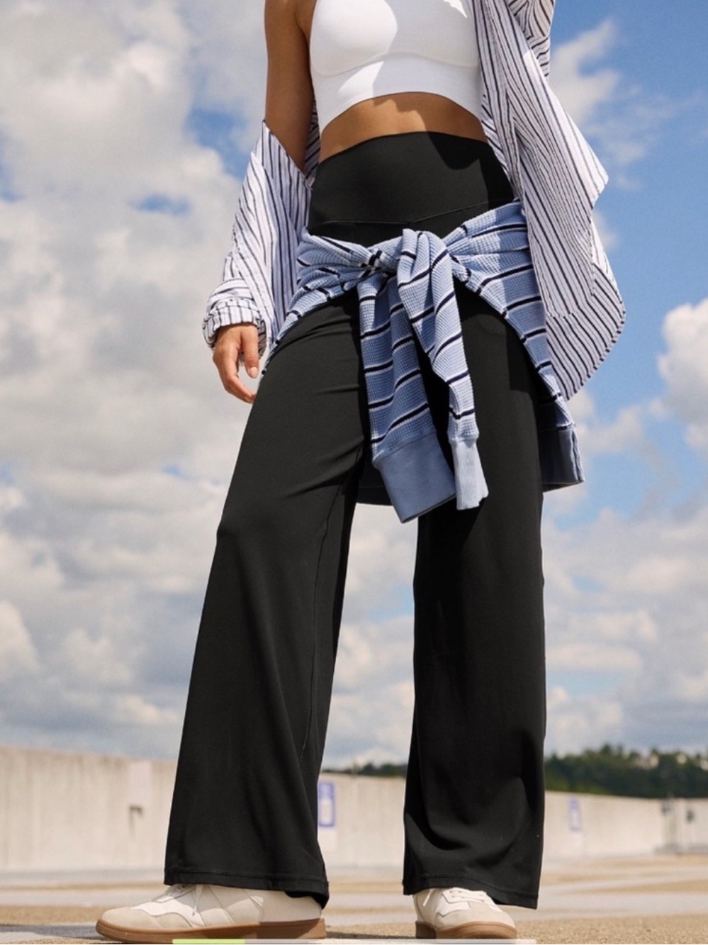 Viral aerie offline real me XTRA
high waisted trouser , striped.